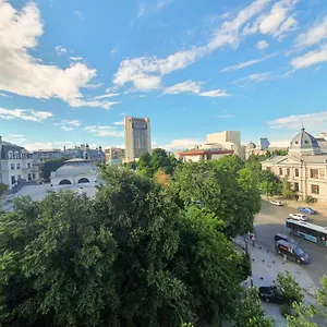 verificați disponibilitatea