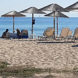 Ammos Seafront Family Nea Plagia
